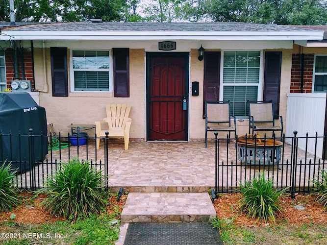 4666 Ken Knight Dr Jacksonville, FL 32209