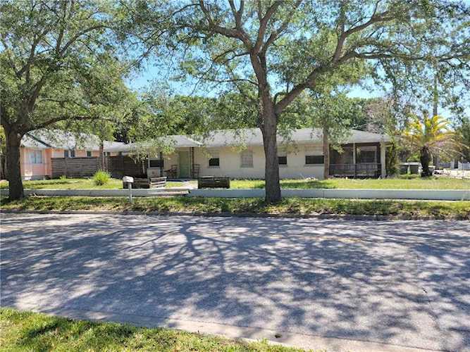 804 N Orange Ave Sarasota, FL 34236