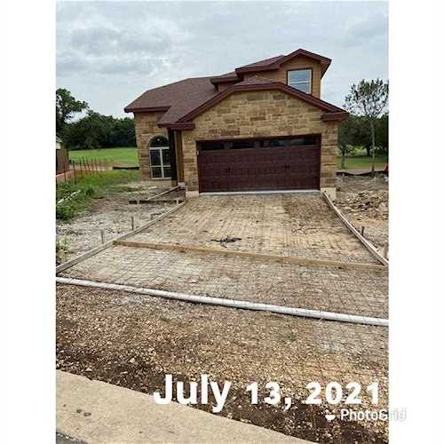 18402 Masters CIR Point Venture, TX 78645
