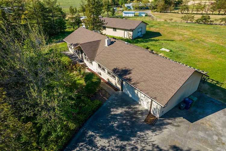 57 Davis Lane Penngrove, CA 94951