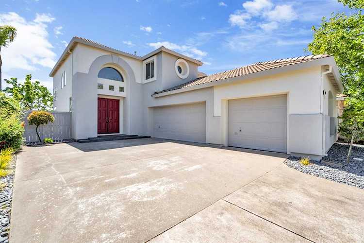 3330 W Island Court Elk Grove, CA 95758