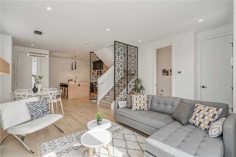 723 1 Ave NW #2 Calgary, AB T2N 0A2