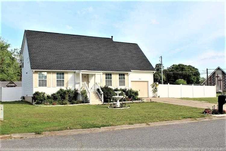 100 Vineyard Ln Williamsburg, VA 23185