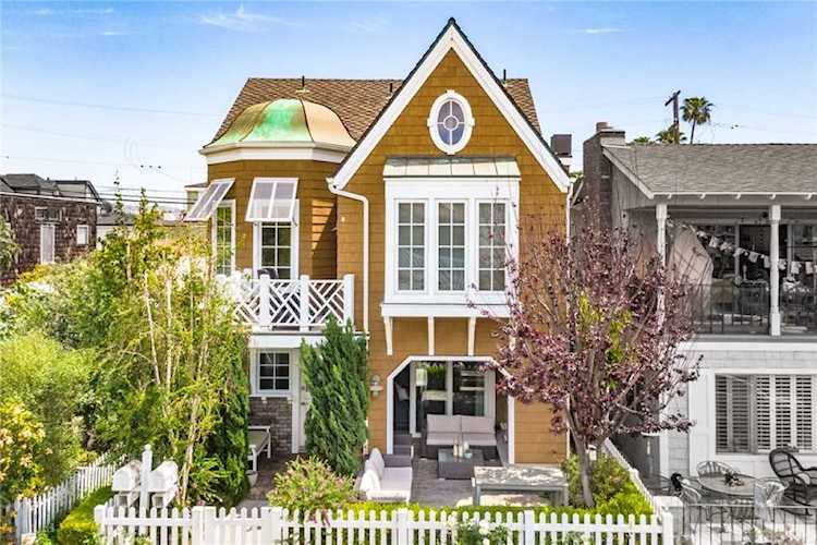 204 Agate Ave Newport Beach, CA 92662