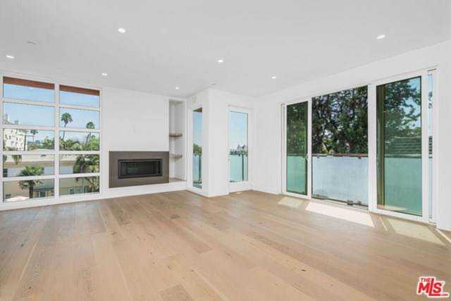 1367 N Alta Vista Blvd #302 Los Angeles, CA 90046