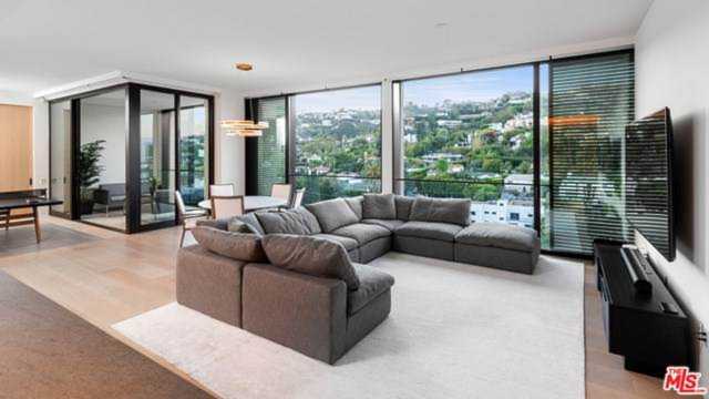 9040 Sunset Blvd #1102 Los Angeles, CA 90069