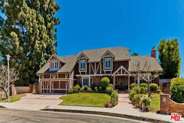 2724 Aqua Verde Circle Los Angeles, CA 90077