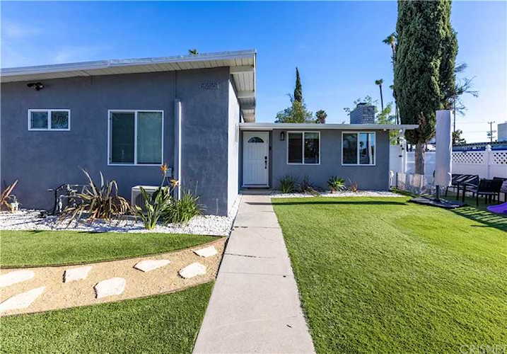 19224 19226 Hartland St Reseda, CA 91335