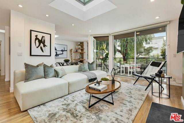 520 Strand St #8 Santa Monica, CA 90405