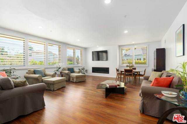 10575 Ashton Ave #103 Los Angeles, CA 90024