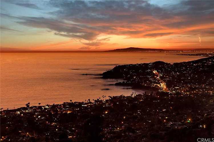 1090 Baja St Laguna Beach, CA 92651