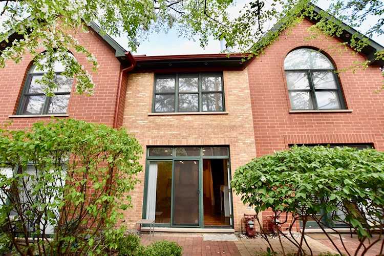 1801 W Diversey Parkway #18 Chicago, IL 60614