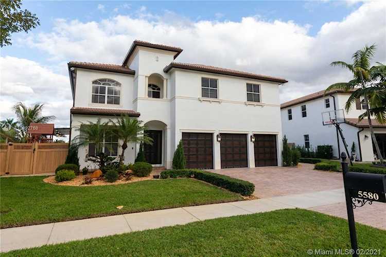 5580 SW 104th Ter Cooper City, FL 33328