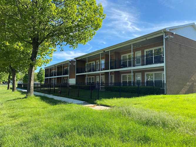 2904 Elizabeth Ave #2S Zion, IL 60099