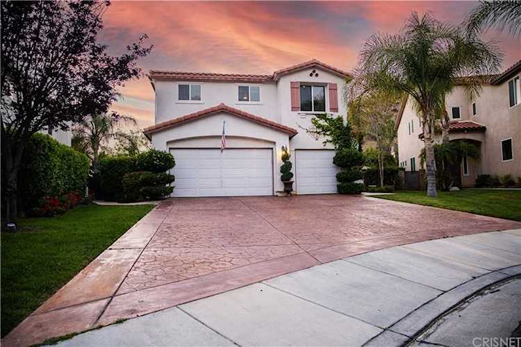 29137 Singing Wood Dr Saugus, CA 91390