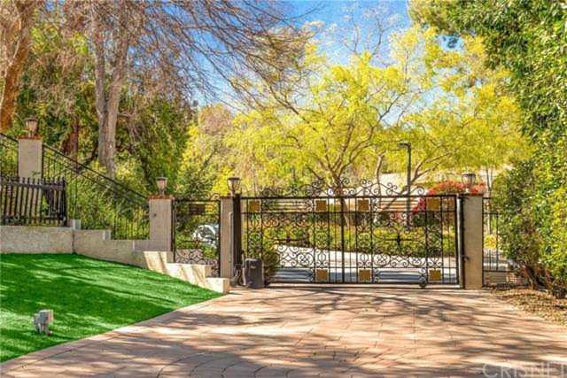4414 Park Mallorca Calabasas, CA 91302