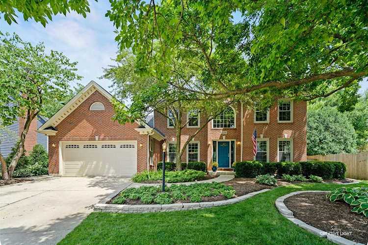 2035 Nachtman Ct Wheaton, IL 60187
