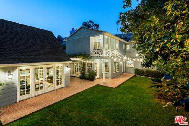 1625 N Beverly Dr Beverly Hills, CA 90210