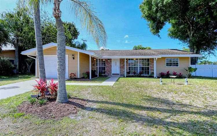 5352 Starwood PLACE Sarasota, FL 34232