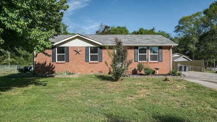 6227 Sedgeridge Ave Murfreesboro, TN 37129