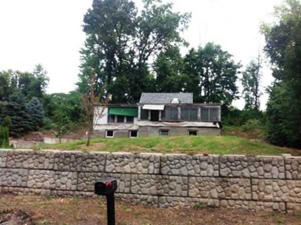 87 River Rd. South Hadley, MA 01075