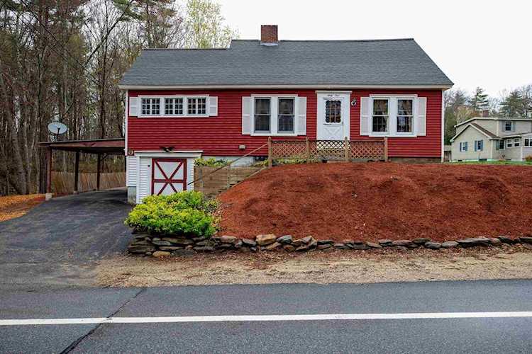 64 Lowell St Rochester, NH 03867