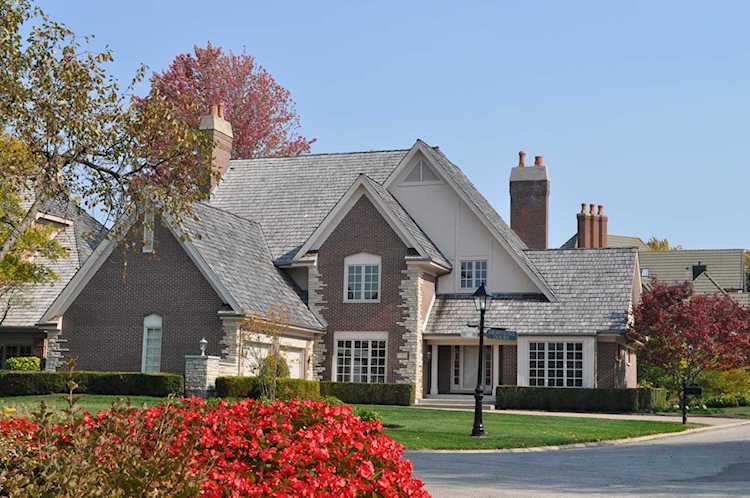 2 Graystone Ct North Barrington, IL 60010
