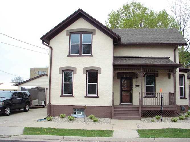 113 W Cady St Watertown, WI 53094