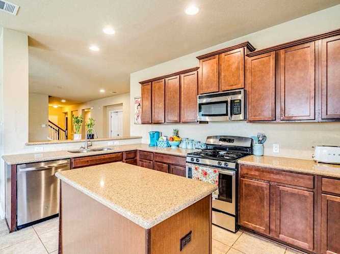 184 Silver Maple DR Kyle, TX 78640