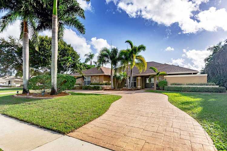 1400 Wood Row Way Wellington, FL 33414