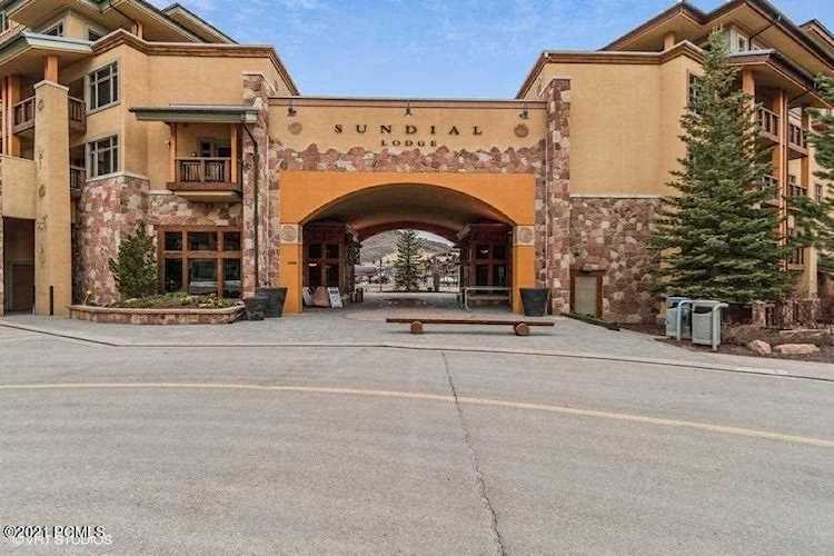 3720 N Sundial Ct Park City, UT 84098