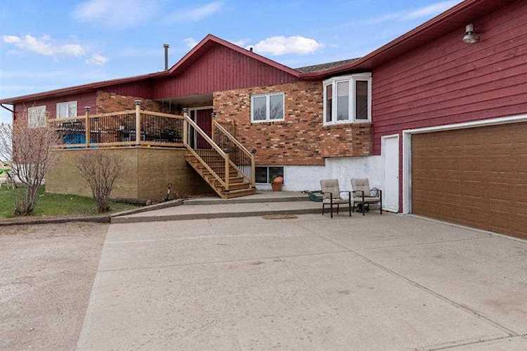 272015 Inverlake Rd Rural Rocky View County, AB T2P 2G7