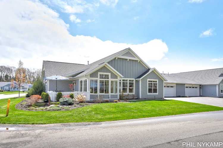 197 Janes View Dr Holland, MI 49424