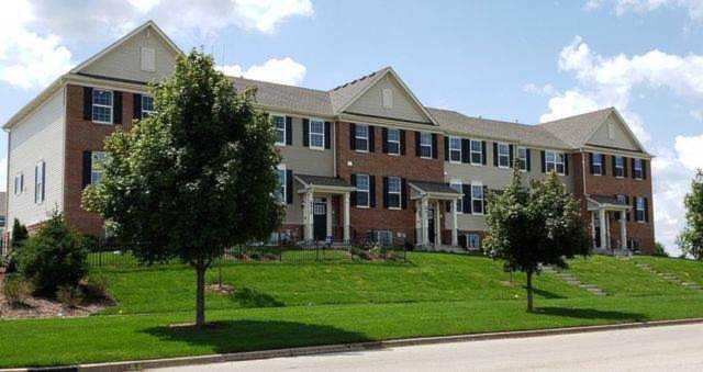 9008 Dolby St Huntley, IL 60142