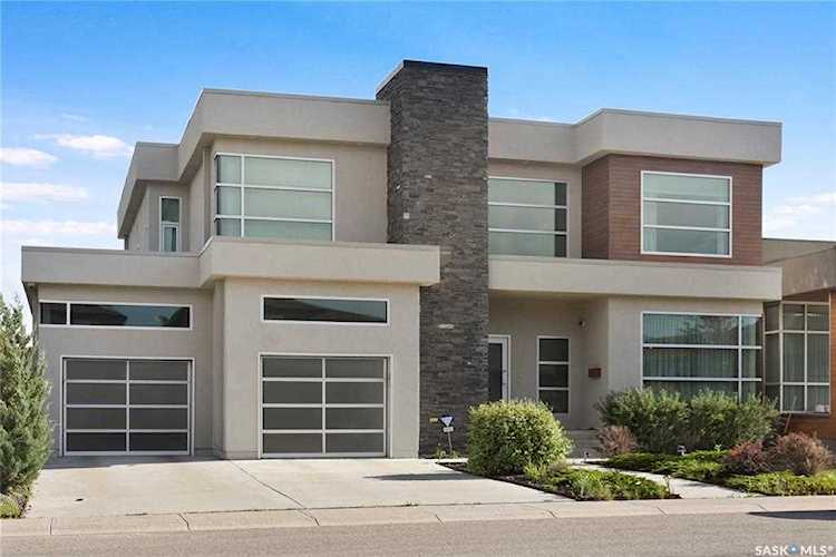 5205 Watson Way Regina, SK S4X 0H1