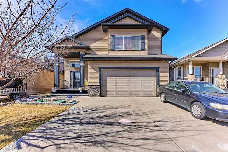 502 W Edinburgh Rd Lethbridge, AB T1J 5A8