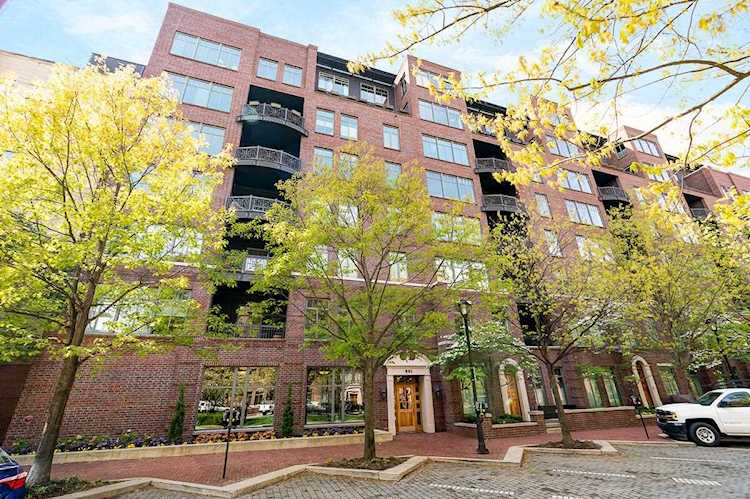 251 Daniel Burnham Square Columbus, OH 43215