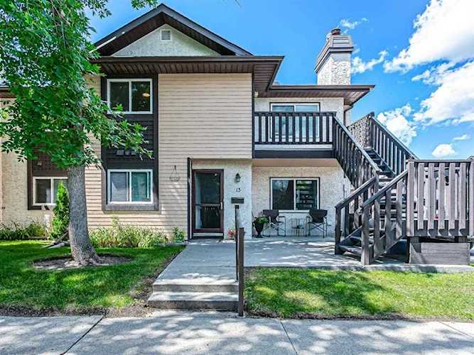 15 Cedar Spring Gardens SW Calgary, AB T2W 5J9