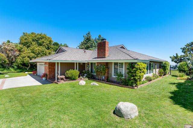 3894 San Augustine Dr Glendale, CA 91206