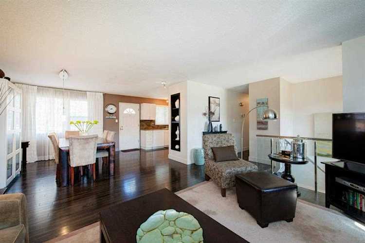 1343 University Dr NW Calgary, AB T2N 3Y8