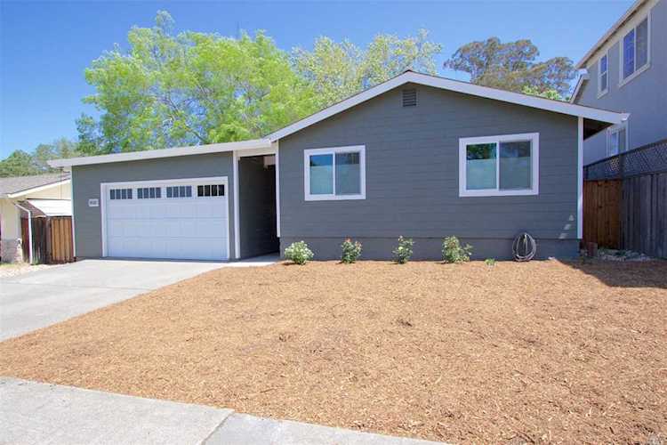 1920 Cooper Drive Santa Rosa, CA 95404