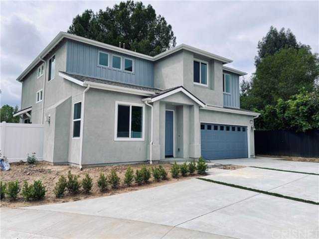 17322 Lemay St Lake Balboa, CA 91406