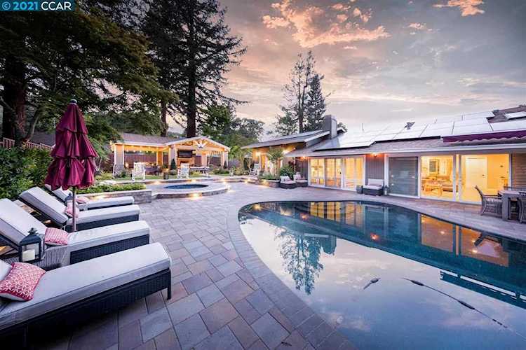 1049 Ocho Rios Dr Danville, CA 94526