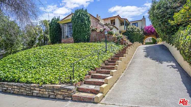 957 Manning Ave Los Angeles, CA 90024