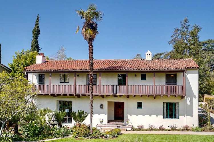 2195 N Hill Ave Altadena, CA 91001