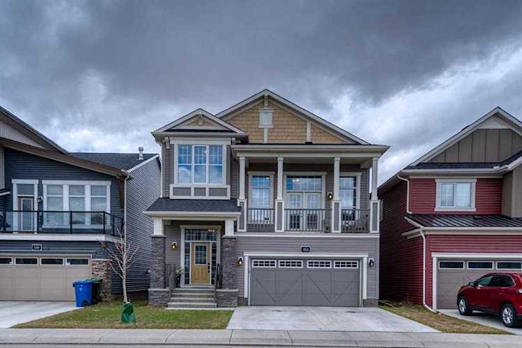 312 Carrington Circle NW Calgary, AB T3P 0B1