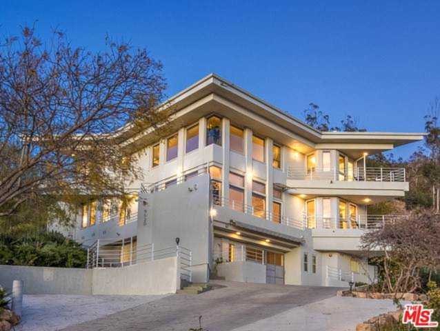 9520 Houston Rd Malibu, CA 90265