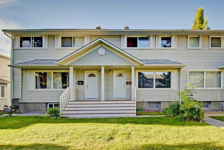 362 Killarney Glen Ct SW Calgary, AB T3E 7H4
