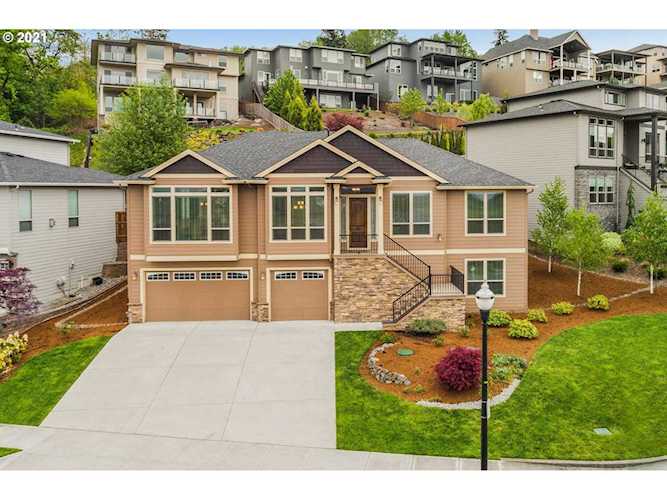 2422 NW Larkspur Ct Camas, WA 98607