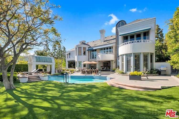 2496 Lancelot Ln Los Angeles, CA 90077